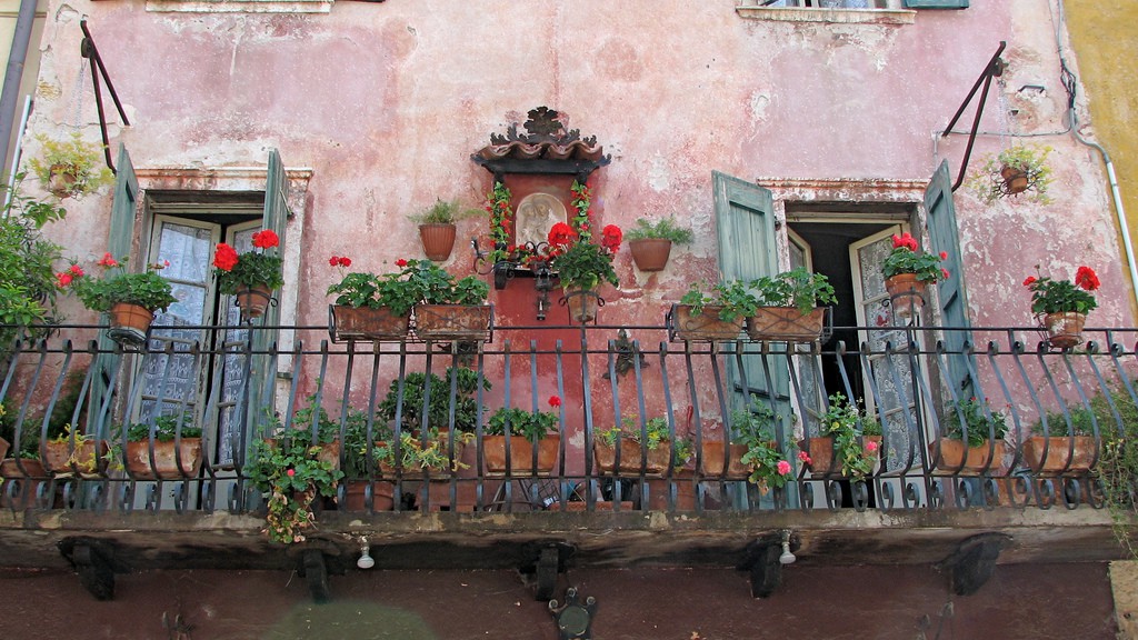 balcony with flowers21